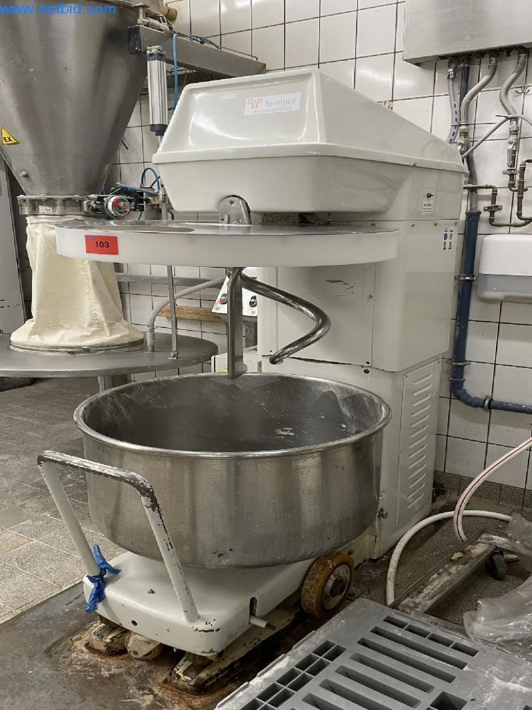 Bakery production machines and equipment for a pastry shop