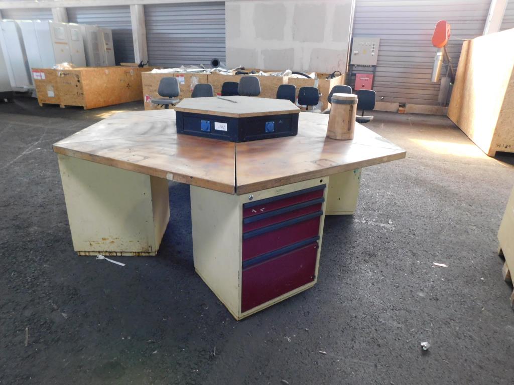 Used Hexagonal workbench for Sale (Auction Premium) | NetBid Industrial Auctions