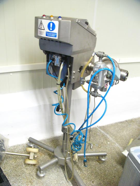 Used LOMA IQ3 Tubular metal detector for Sale (Auction Premium) | NetBid Industrial Auctions