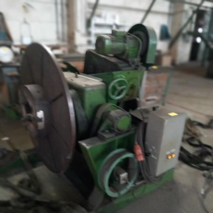 Welding rotary table