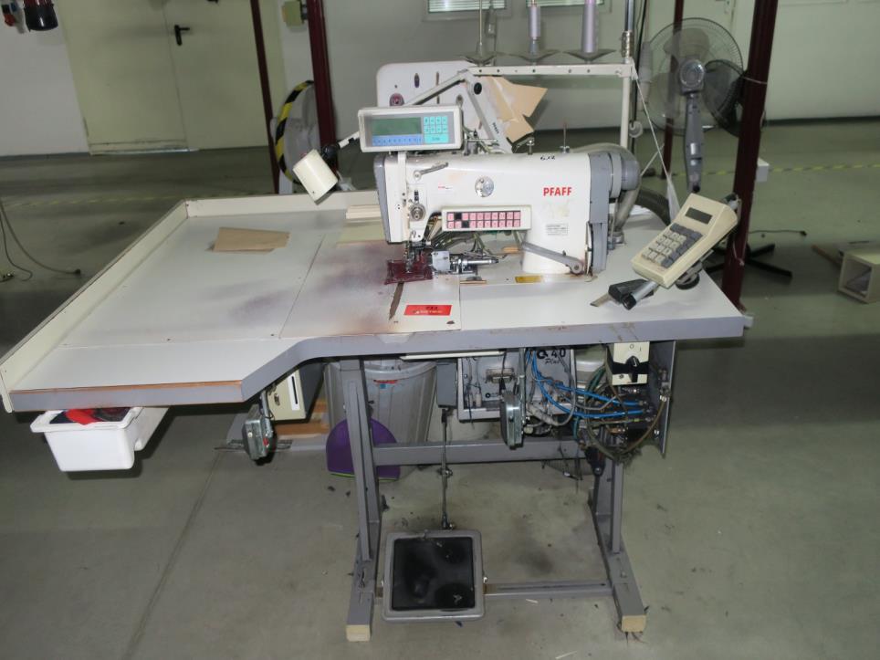 PFAF 3822-1/44 Sewing machine