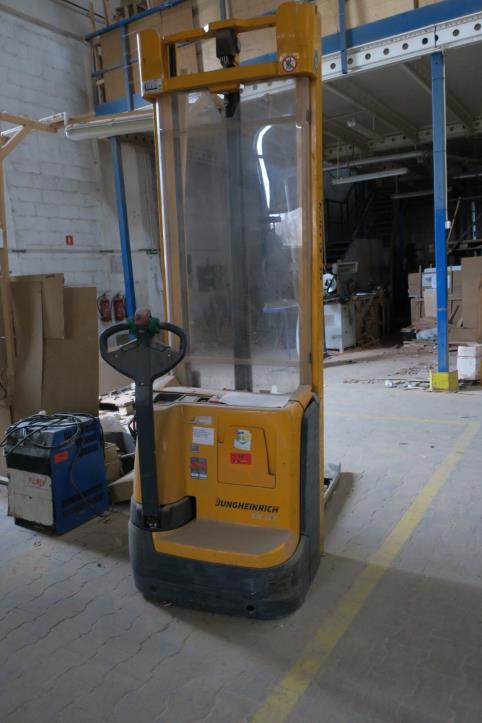 Used JUNGHEINRICH EJC 112 Forklift for Sale (Auction Premium) | NetBid Industrial Auctions