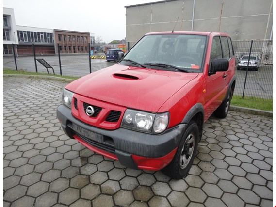 Nissan Terrano 2 Samochód SUV zamknięta skrzynia 4 x 4 kupisz używany(ą) (Auction Premium) | NetBid Polska
