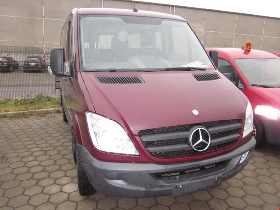 Used Mercedes - Benz 906 KA 30 truck closed body for Sale (Auction Premium) | NetBid Industrial Auctions