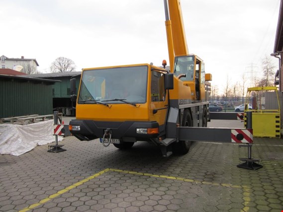 Used Liebherr LTM 1030-2 Mobile crane for Sale (Auction Premium) | NetBid Industrial Auctions