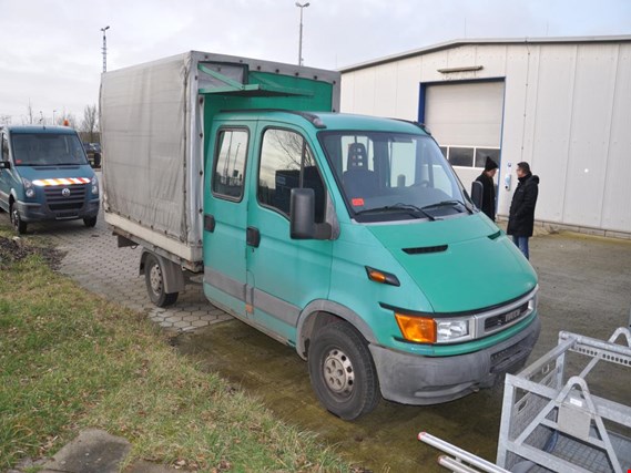 Used Iveco S1 Truck DoKa tarpaulin/ bows - formerly HH-PA 3081 for Sale (Auction Premium) | NetBid Industrial Auctions