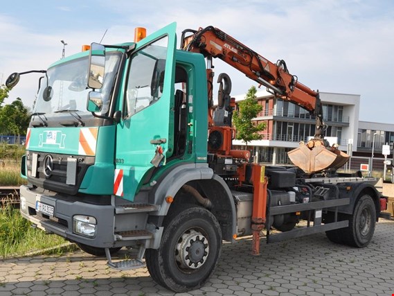Used Mercedes Benz 950.65 Truck for tipping skips; 4 x 4; Multilift; Crane for Sale (Auction Premium) | NetBid Industrial Auctions