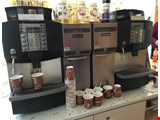 Franke Coffe Systems Viva au lait  2 máquinas de café totalmente automáticas, cada una con refrigerador