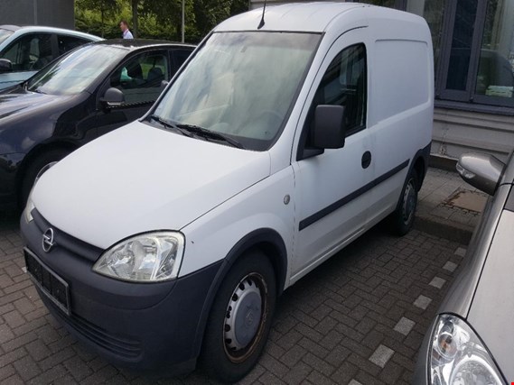Used Opel Combo - C - Van  Truck closed box for Sale (Auction Premium) | NetBid Industrial Auctions