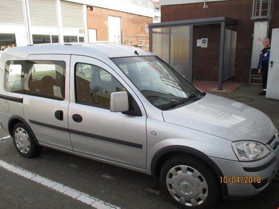 Used Opel Combo - C - CNG  Multi-purpose vehicle for Sale (Auction Premium) | NetBid Industrial Auctions