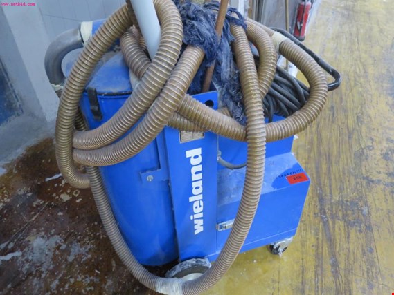Used Wieland IS-36 mobile vacuum cleaner for Sale (Auction Premium) | NetBid Industrial Auctions