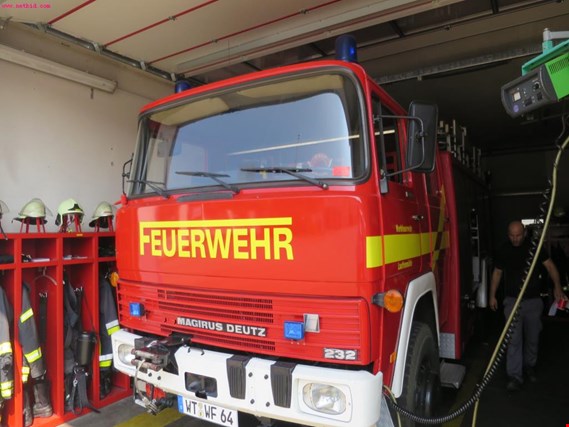 Used Magirus Deutz FM 232D15F fire-fighting truck (LF 24) for Sale (Online Auction) | NetBid Industrial Auctions