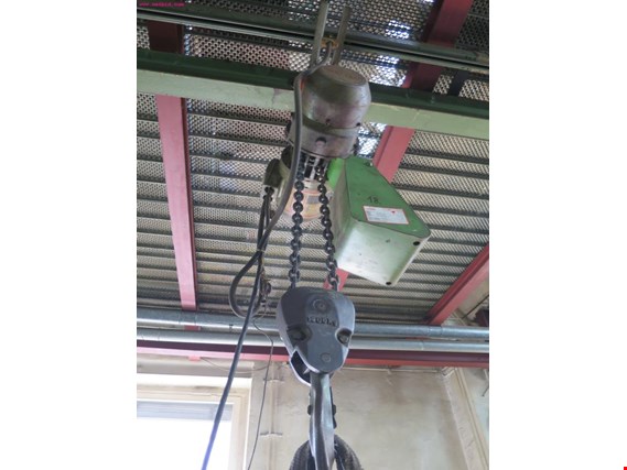 Used 3 electr. chain hoists for Sale (Auction Premium) | NetBid Industrial Auctions