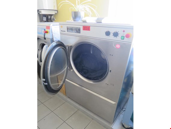 Used Miele T6250 commercial laundry dryer for Sale (Trading Premium) | NetBid Industrial Auctions