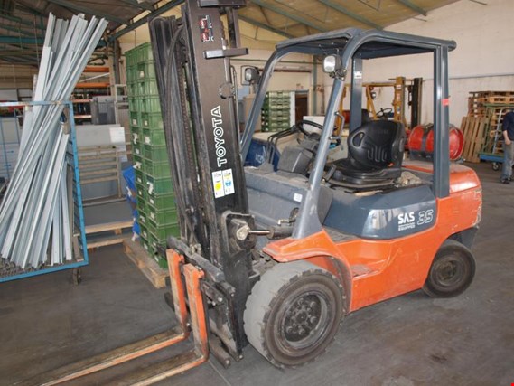 Used Toyota SAS 35 Gas-fork-lift for Sale (Auction Premium) | NetBid Industrial Auctions