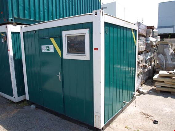 Used toilet container for Sale (Auction Premium) | NetBid Industrial Auctions