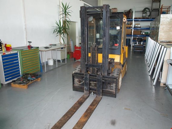Used Jungheinrich DFG 40 ZZ gas fork lift for Sale (Trading Premium) | NetBid Industrial Auctions