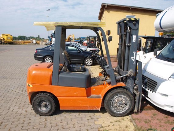 Used Baoli 30 Diesel Forklift for Sale (Trading Premium) | NetBid Industrial Auctions