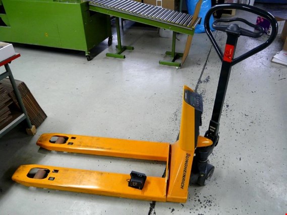 Used Jungheinrich AMW 22-4 pallet truck for Sale (Auction Premium) | NetBid Industrial Auctions