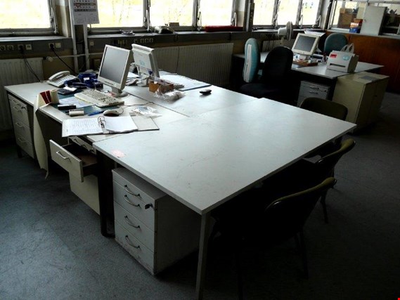 Used 4 Desks For Sale Online Auction Netbid Industrial Auctions
