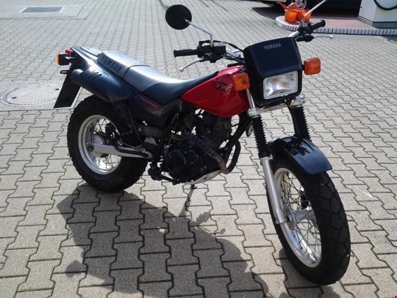 Yamaha TW 125 ccm Motorrad Enduro gebraucht kaufen (Auction Premium) | NetBid Industrie-Auktionen