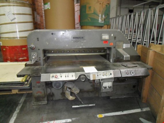 Used Schneider Senator 132 guillotine cutter for Sale (Trading Premium) | NetBid Industrial Auctions