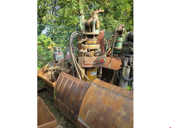 Used hydraulic 2-shell rotary gripper for Sale (Auction Premium) | NetBid Industrial Auctions