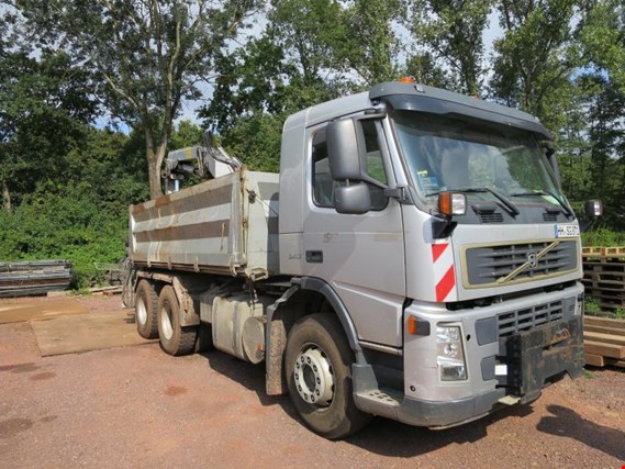 Used Volvo 340, 6X2 Kipper-Lkw for Sale (Trading Premium) | NetBid Industrial Auctions