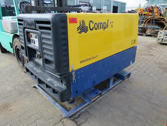 Used CompAir C 38 construction sites compressor for Sale (Auction Premium) | NetBid Industrial Auctions