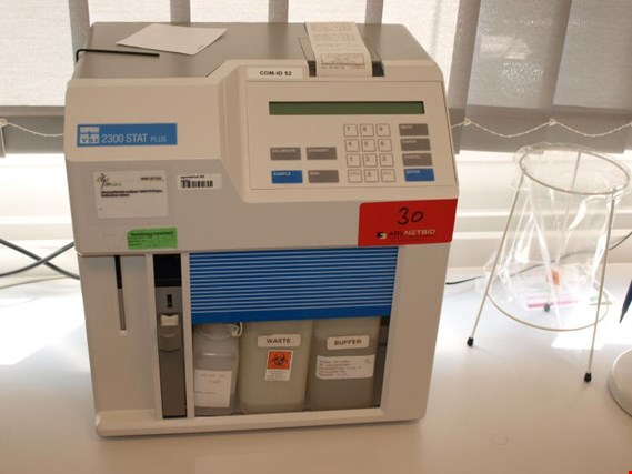 Used YSI 2300 STAT Plus blood sugar analyser for Sale (Auction Premium) | NetBid Industrial Auctions