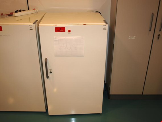 Used fridge for Sale (Trading Premium) | NetBid Industrial Auctions