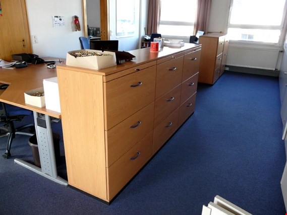 Pfalzmöbel 4-Personen-Schreibtischanlage gebraucht kaufen (Auction Premium) | NetBid Industrie-Auktionen