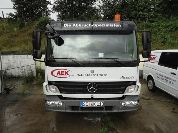 Used Mercedes-Benz Atego 918 Bluetec 4 Lkw mit Hakenabrollvorrichtung for Sale (Auction Premium) | NetBid Industrial Auctions