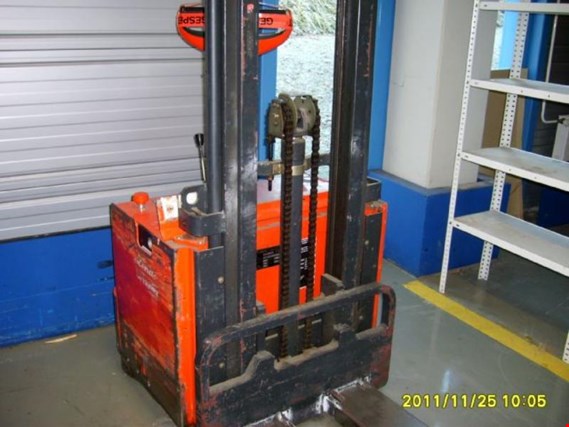 Used Linde L 14 Elektro-Hochhubwagen for Sale (Auction Premium) | NetBid Industrial Auctions