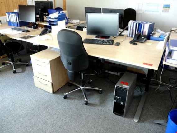 Used desk for Sale (Auction Premium) | NetBid Industrial Auctions