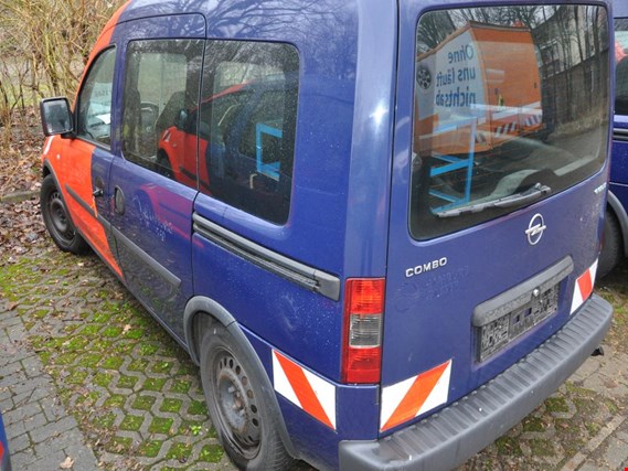 Opel  Combo - C - CNG  Passenger car/ multipurpose vehicle (ex HH-W 1139) (Auction Premium) | NetBid ?eská republika