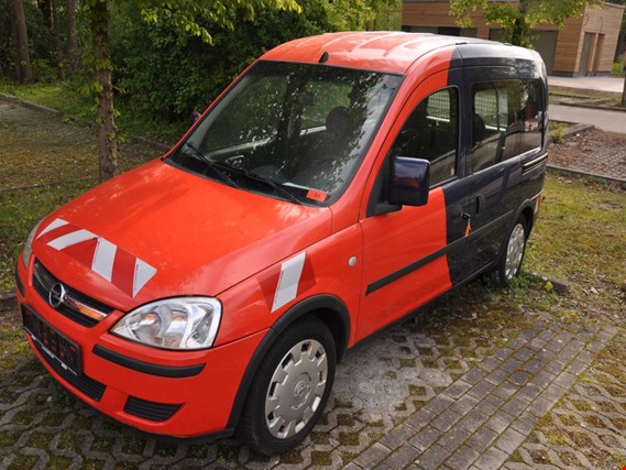 Opel Combo - C - CNG  Pojazd wielofunkcyjny / samochód (ex HH-W 1485 / FW0177) kupisz używany(ą) (Auction Premium) | NetBid Polska