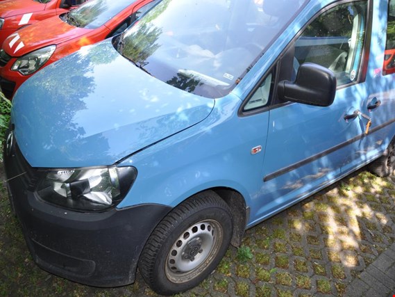Used Volkswagen  Caddy 4 motion  Passenger car 4x 4 (ex HH-W 2700 - FW2101) for Sale (Auction Premium) | NetBid Industrial Auctions