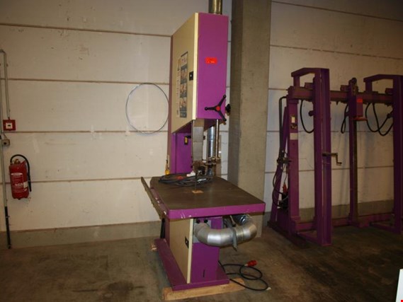 Used Centauro CO 800 band saw for Sale (Auction Premium) | NetBid Industrial Auctions