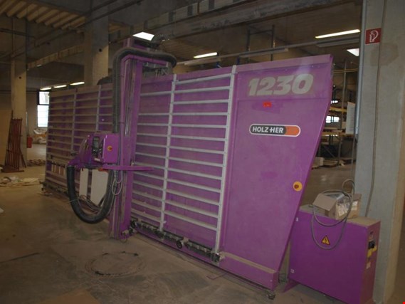Used HolzHer 1230 vertical panel-sizing centre for Sale (Auction Premium) | NetBid Industrial Auctions
