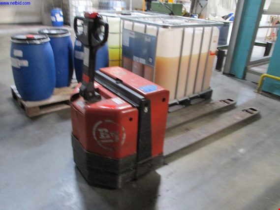 Used BT LWE 200 Electric low-lift pallet truck for Sale (Auction Premium) | NetBid Industrial Auctions