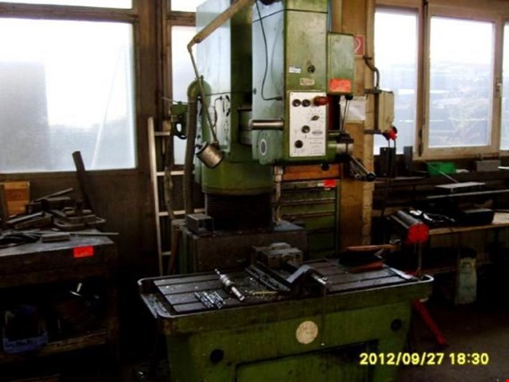 Used Donau DR 28 Z Radialbohrmaschine for Sale (Auction Premium) | NetBid Industrial Auctions