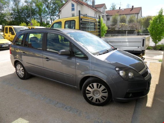 Used Opel Zafira B Catch Me Pkw for Sale (Auction Premium) | NetBid Industrial Auctions