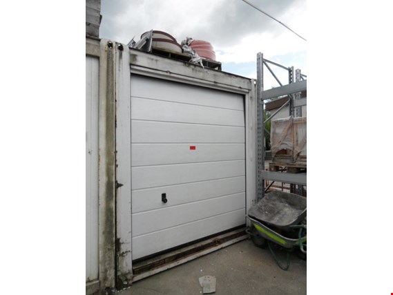 Used Garage m. Sektionaltor for Sale (Auction Premium) | NetBid Industrial Auctions