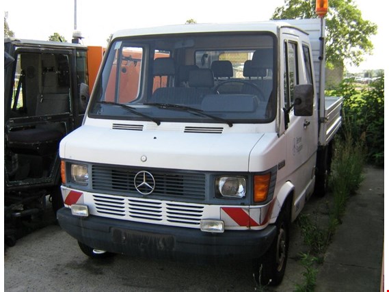 Used Mercedes Benz 208 D  Truck Mercedes Benz 208 D for Sale (Trading Premium) | NetBid Industrial Auctions