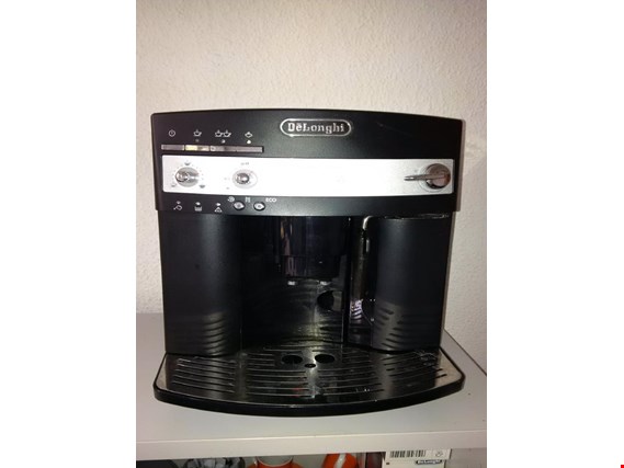 Used DeLonghi ESAM 3000- ESAM 3200 Fully automatic coffee machine (UK no. 2016-15) for Sale (Auction Premium) | NetBid Industrial Auctions