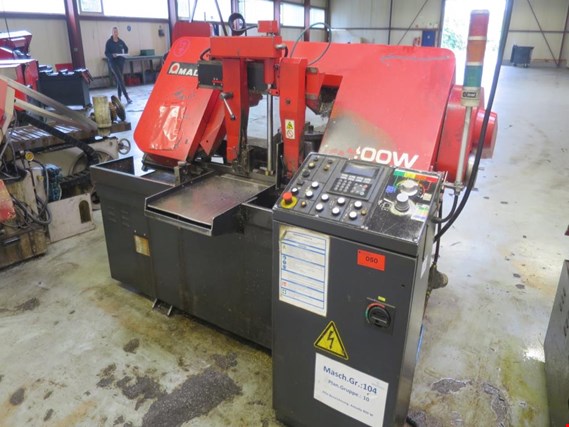 Used Amada HFA 400 W automatic band saw for Sale (Auction Premium) | NetBid Industrial Auctions