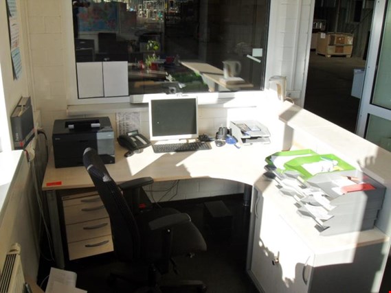 Palmberg Schreibtisch gebraucht kaufen (Auction Premium) | NetBid Industrie-Auktionen