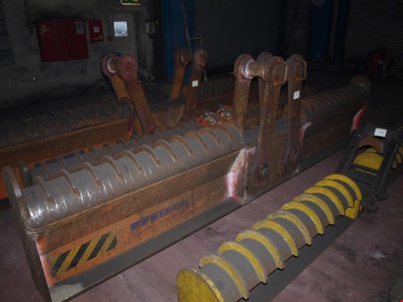 Used Pfeifer Lifting beam for Sale (Auction Premium) | NetBid Industrial Auctions