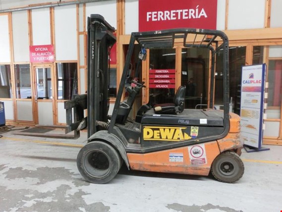 Used Still R 60-40 electr. forklift truck for Sale (Auction Premium) | NetBid Industrial Auctions